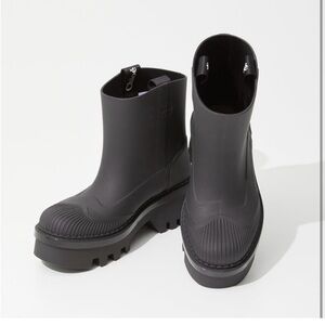 Chloé Black Chunky Lug Rubber Ankle Boots